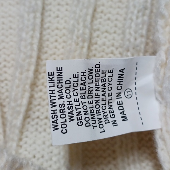 Romwe Elegant Cream Off-Shoulder Sweater with Lace Trim Size Small - Picture 7 of 12